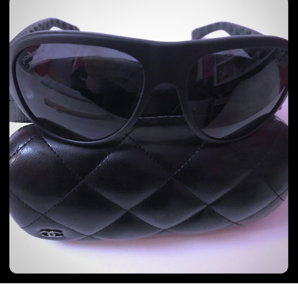 CHANEL POLARIZED aviator sunglasses